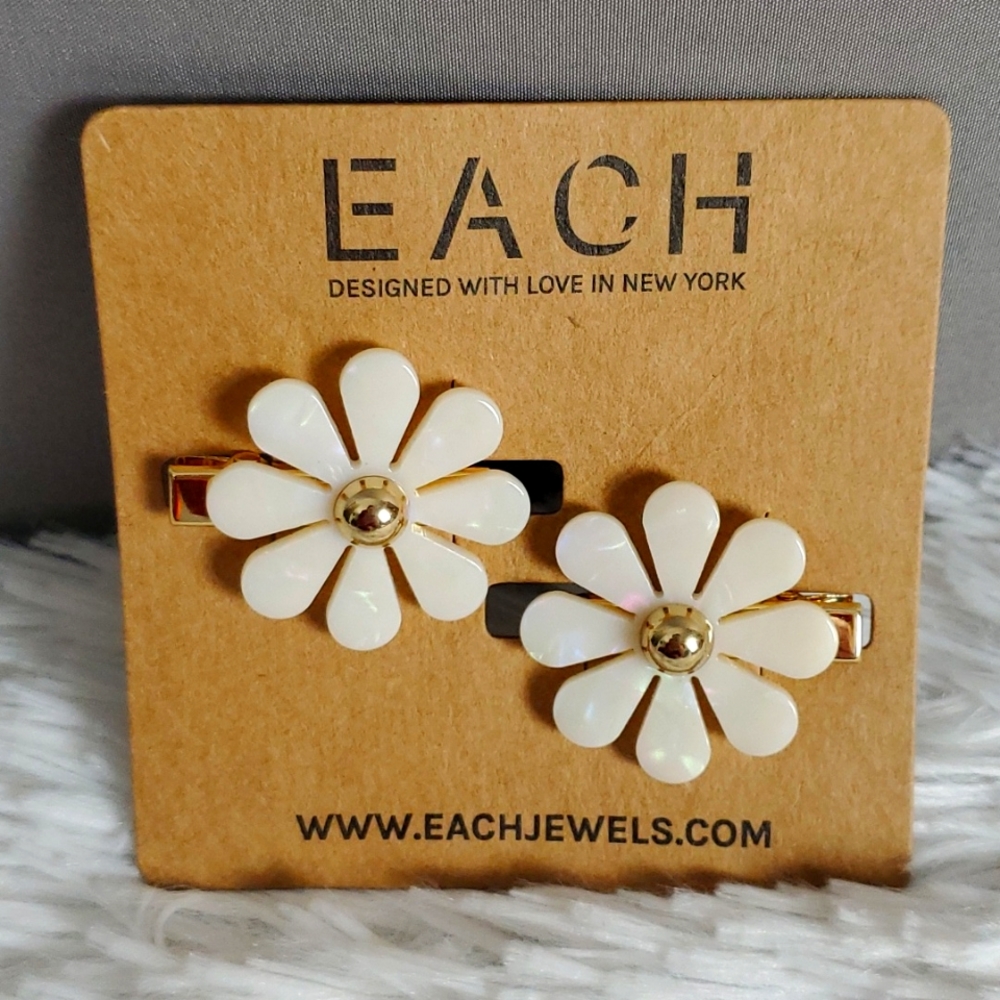Each Jewels Pearl Flower & Gold Set of 2 Hair Barrettes, Ages 12+